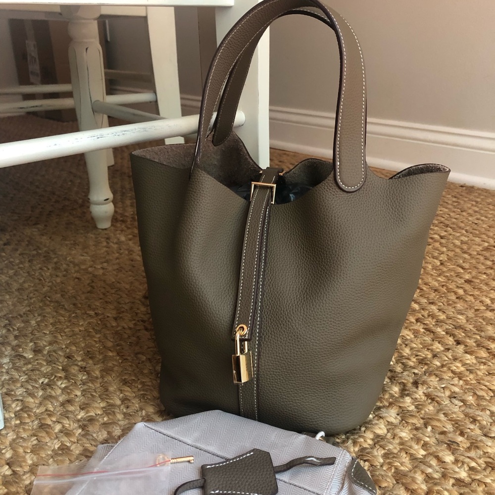 New: Leather “Clemence Picotin Lock Bag” Lookalike from Amazon